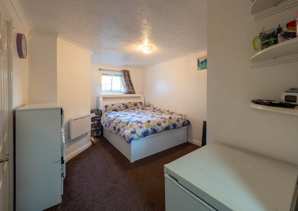 Kendrick Court, Peckham - Flat for Sale - Bedroom (with Ensuite Bathroom)