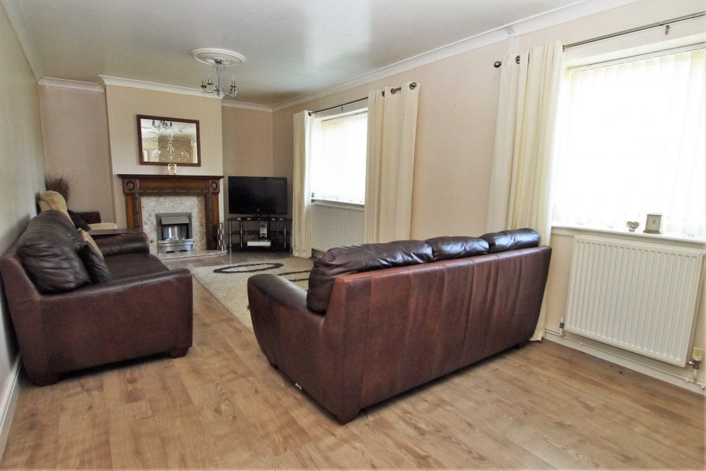 Attlee Avenue, Doncaster - Large Lounge