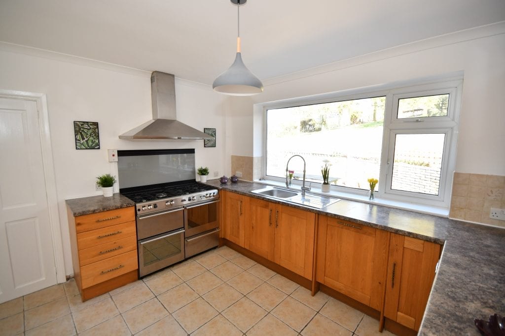 Station Road, Waddington, Lincolnshire - Sizeable Kitchen with Double Oven