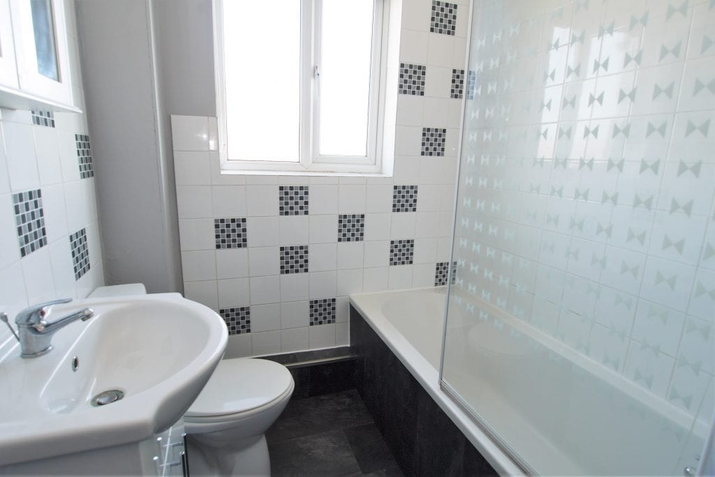 Strauss Crescent, Maltby, Rotherham - Bathroom