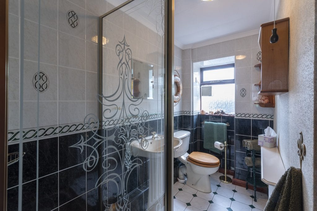 Gibfield Lane, Belper - Bathroom