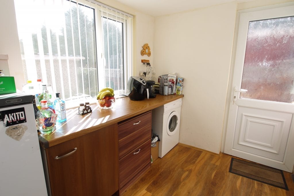 27 St. Johns Road, Doncaster - Separate Utility Room