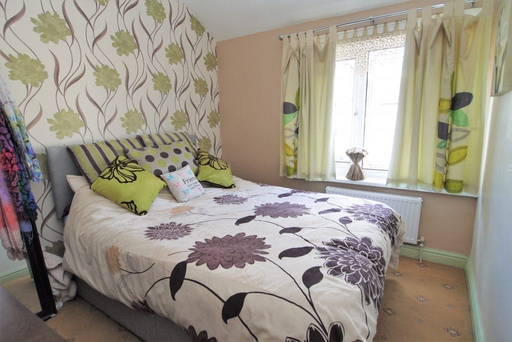 27 St. Johns Road, Doncaster - Bedroom 2