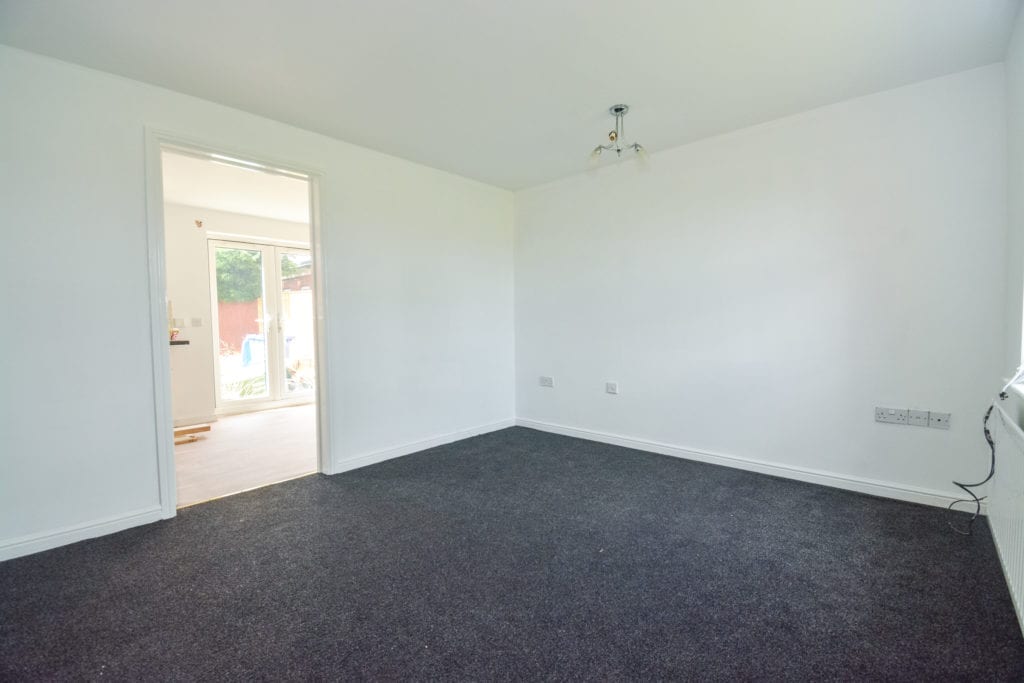 Avocet Place, Mansfield - Living Room