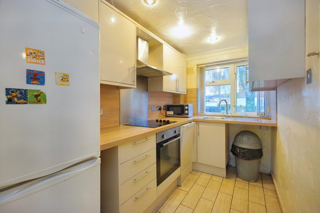 5 Quantock Close - Kitchen