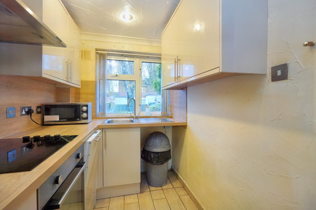 5 Quantock Close - Kitchen