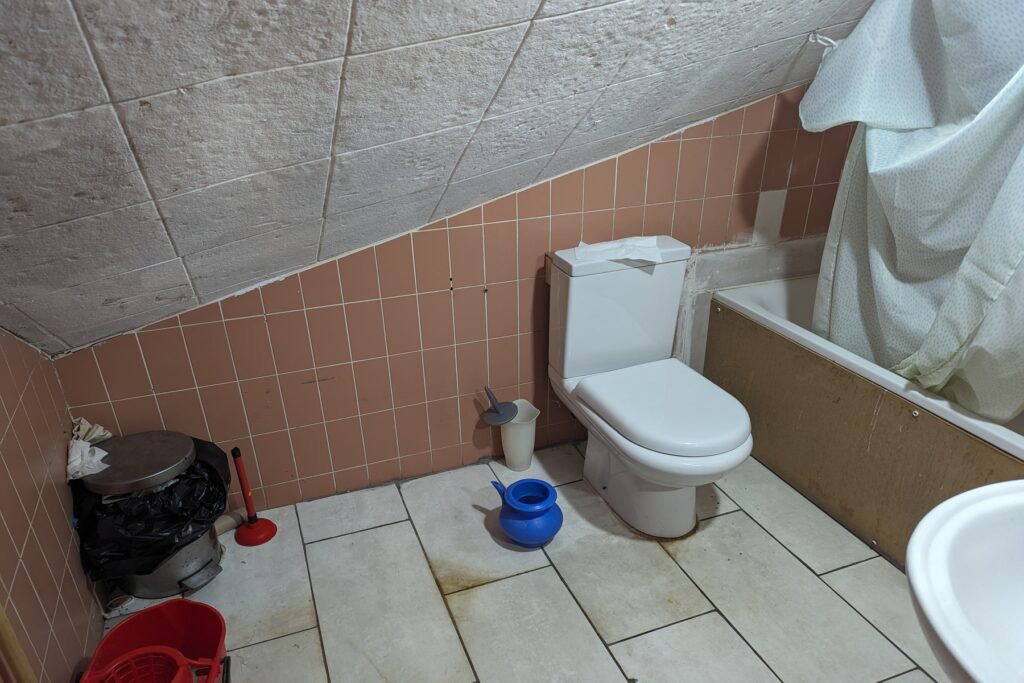 Godstone Road - Staff Bathroom