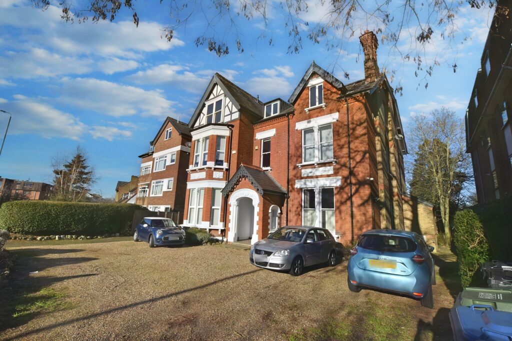 Bromley Road- Front of House