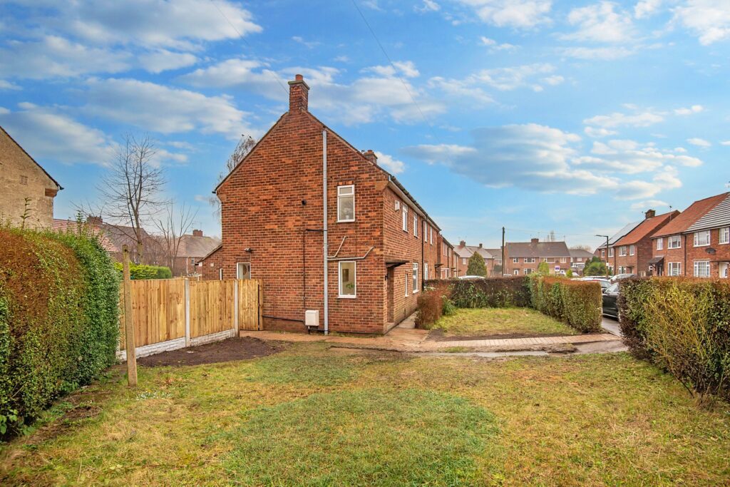 Manor Road - Outside Garden