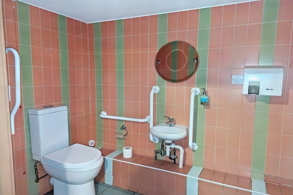 Godstone Road - Bathroom