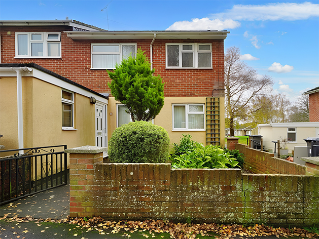 Sell House Fast in Warminster Through Property Solvers