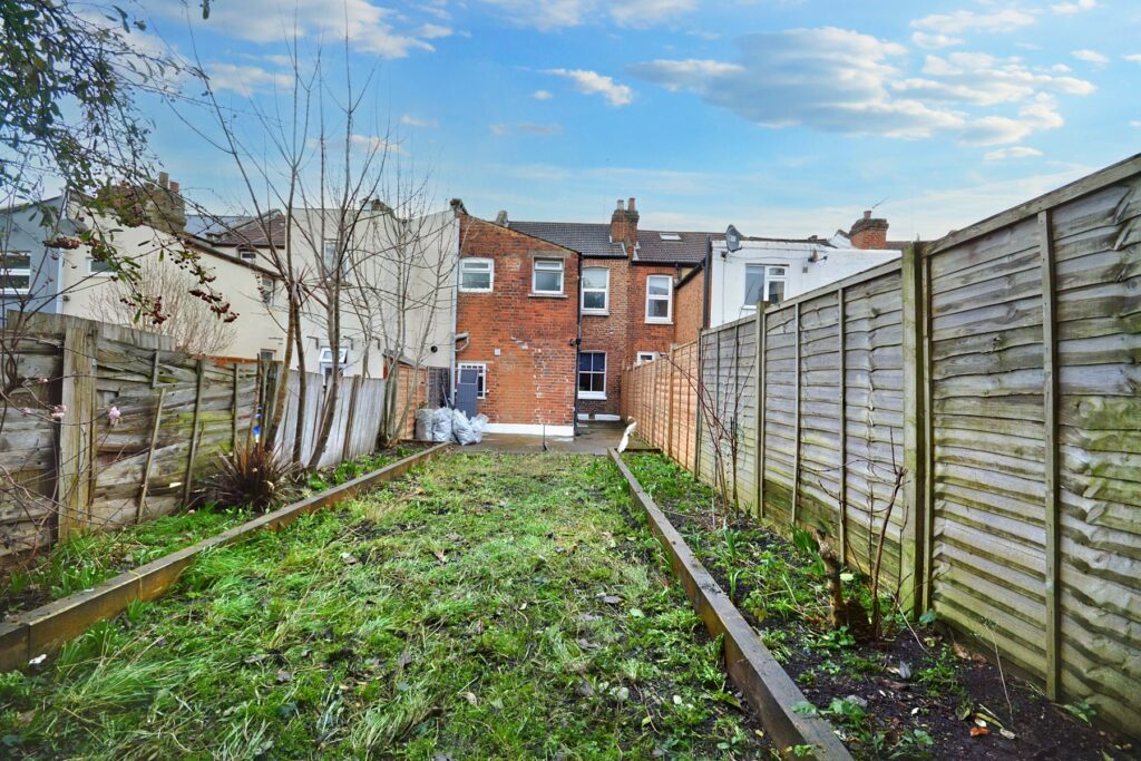 Denzil Road - Garden