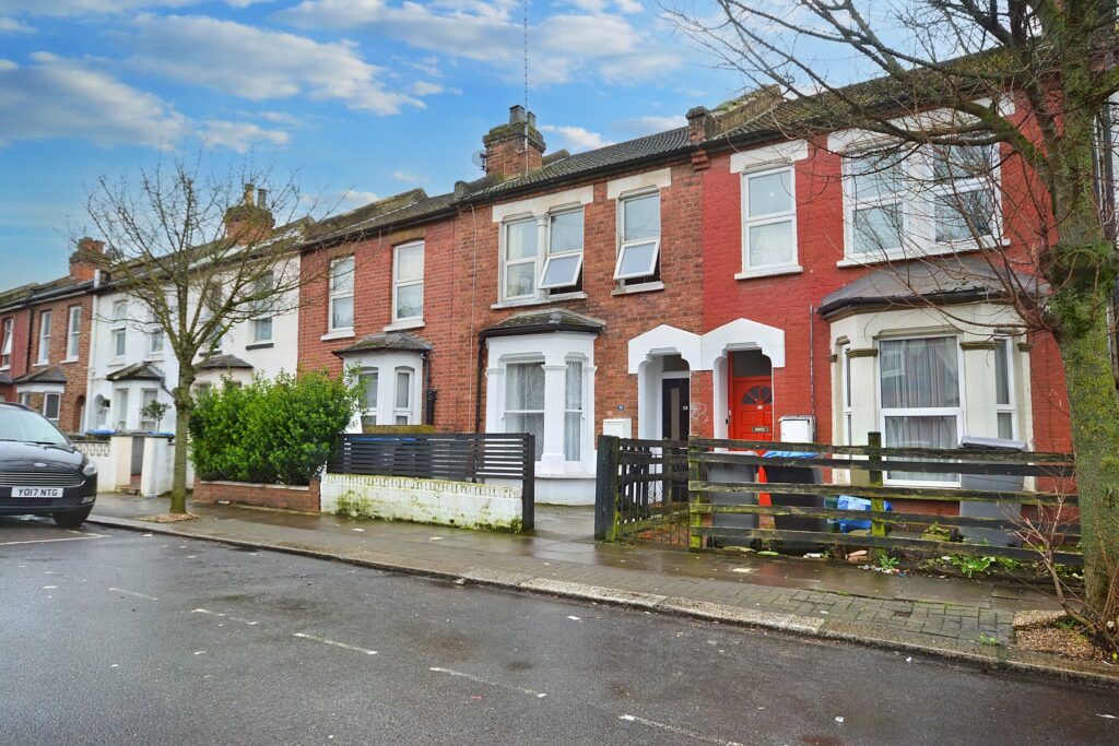 Denzil Road - Front of House