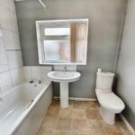 22 Cherry Avenue Bathroom