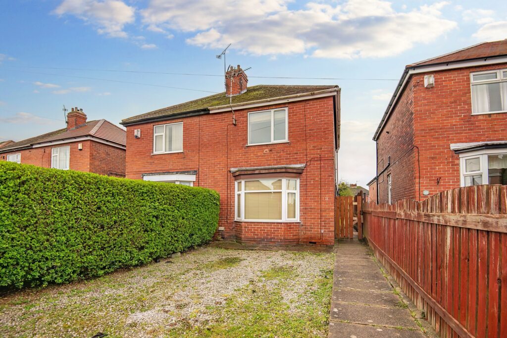 31 Shaldon Grove Side Property