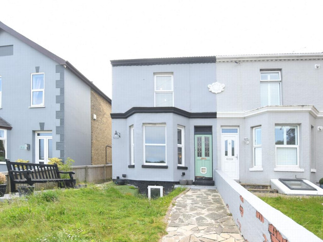 Sold to Property Investor through Property Solvers (Partnership with Estate Agent)