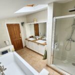 Glenhurst, Flint Hill Bank - Modern Bathroom
