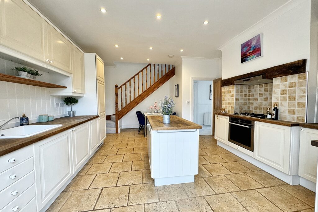 Glenhurst, Flint Hill Bank- Overview of Kitchen