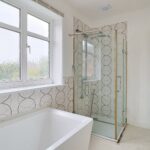 Colebrook Avenue - Modern Bathroom