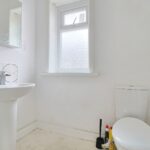 Colebrook Avenue - Toilet