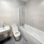 Landmark Waterfront West - Bathroom