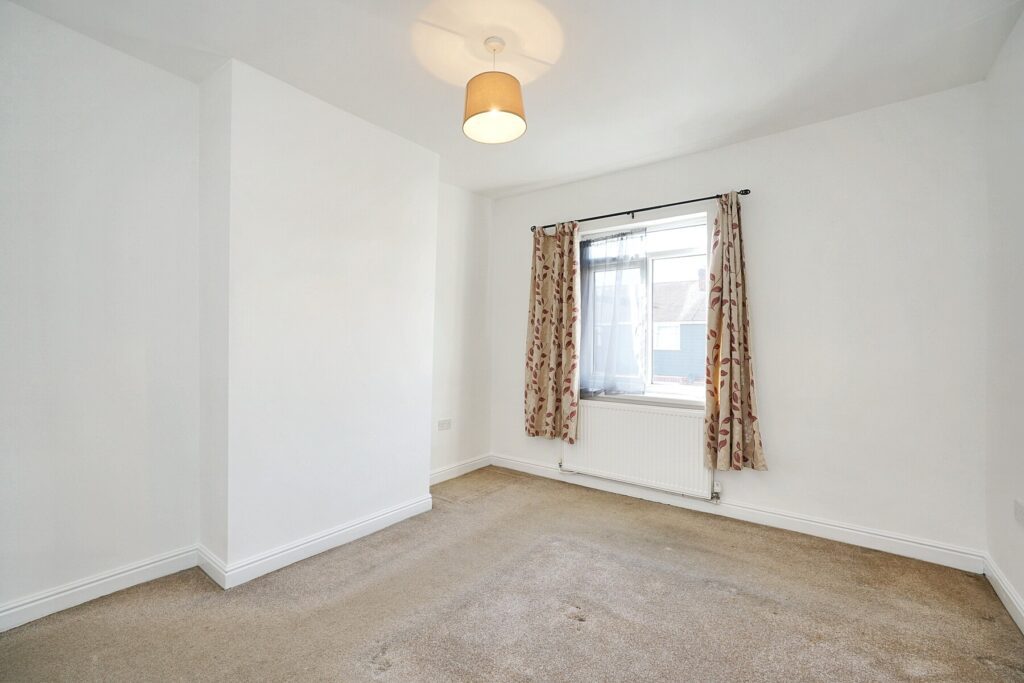 Claxton Terrace - Overview of Bedroom 1