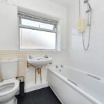 Western Drive - Bathroom