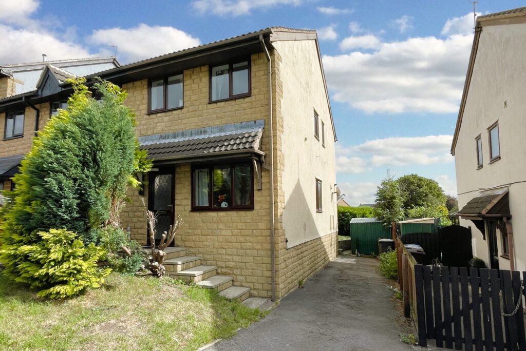 Caister Avenue - Exterior