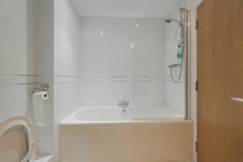 Belvedere House - Bathroom