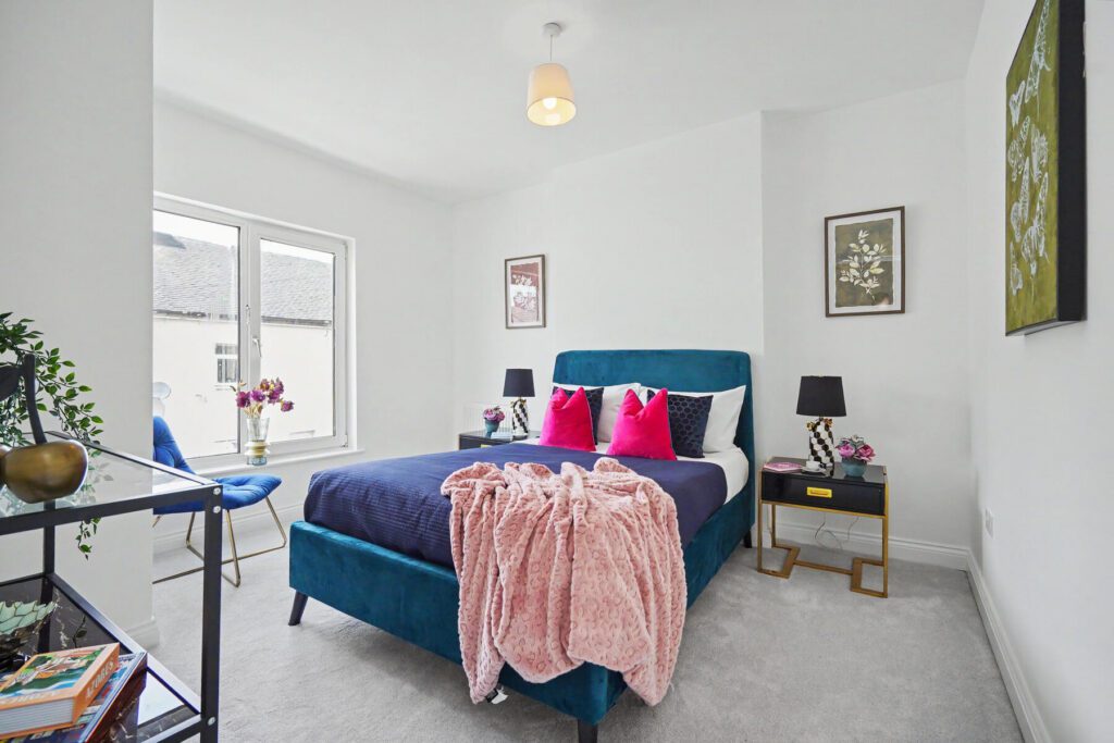 Oversetts - Bedroom 1