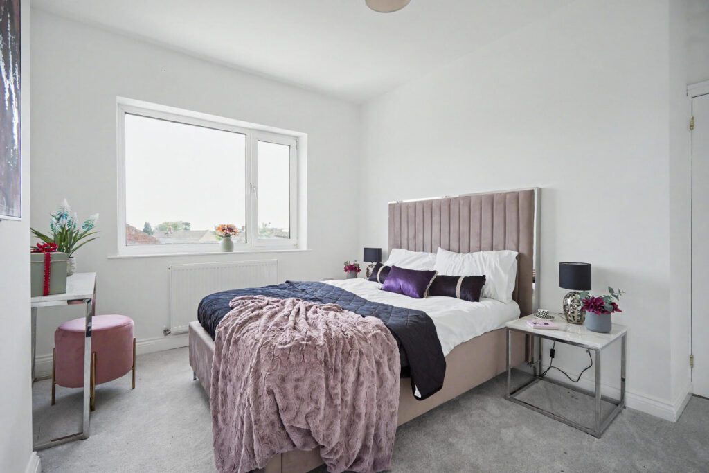 Oversetts - Bedroom 2
