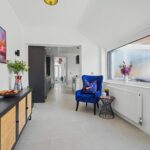 Oversetts - Reception Room