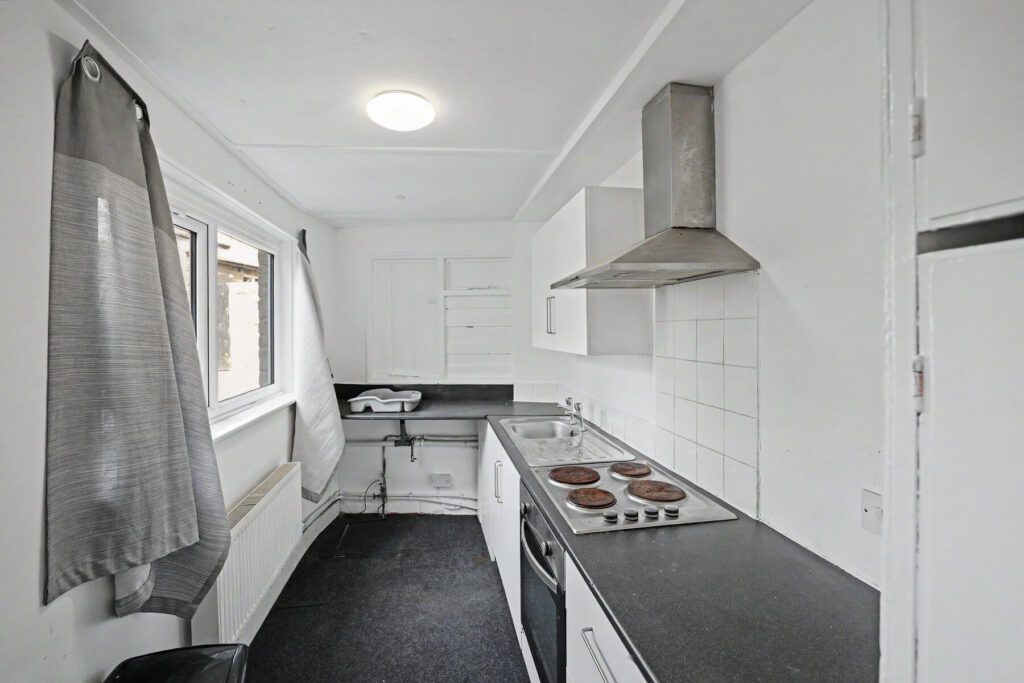 Bondisle Terrace - Kitchen