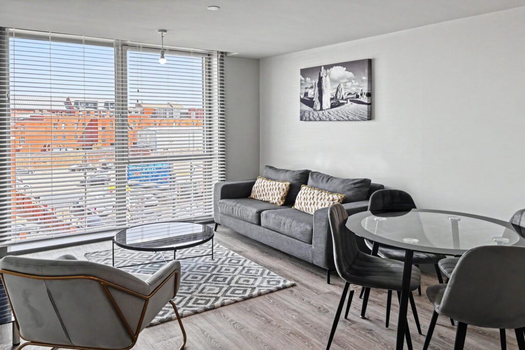 JQ Rise - Lounge