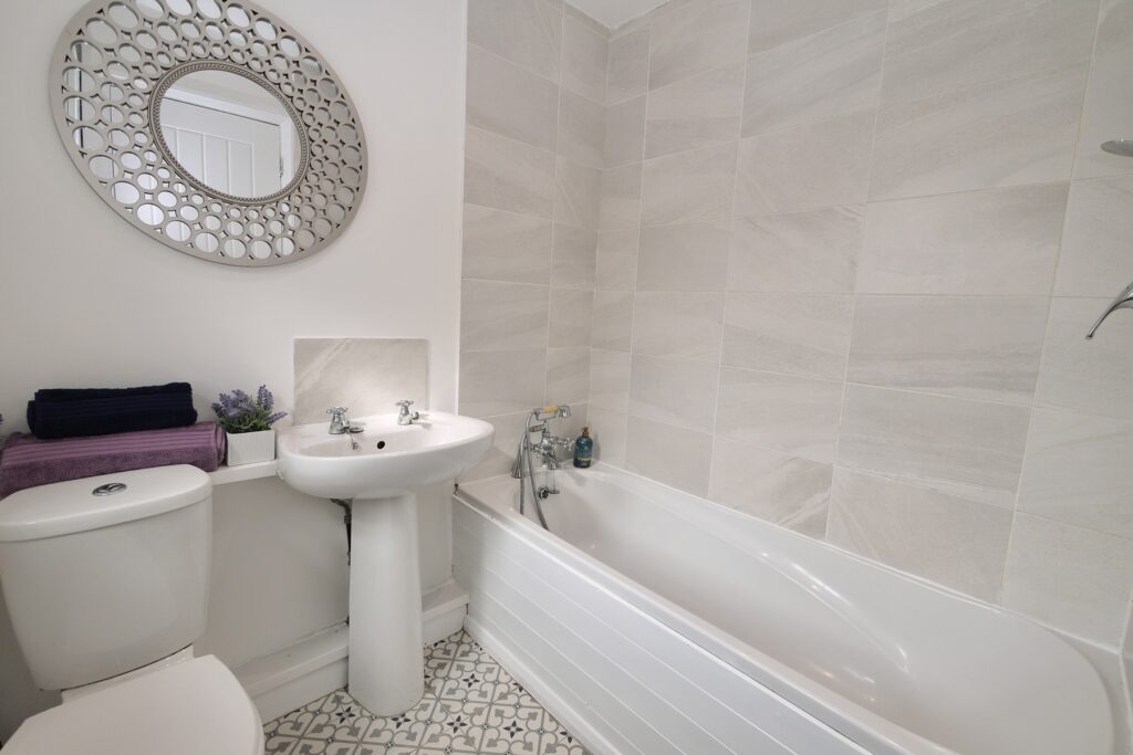 East Terrace - Bathroom