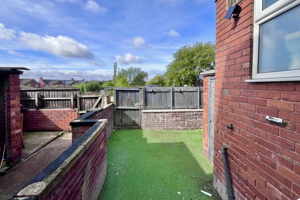 East Terrace - Garden